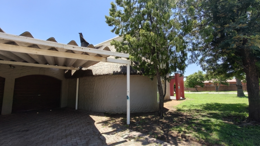 5 Bedroom Property for Sale in Ventersburg Free State